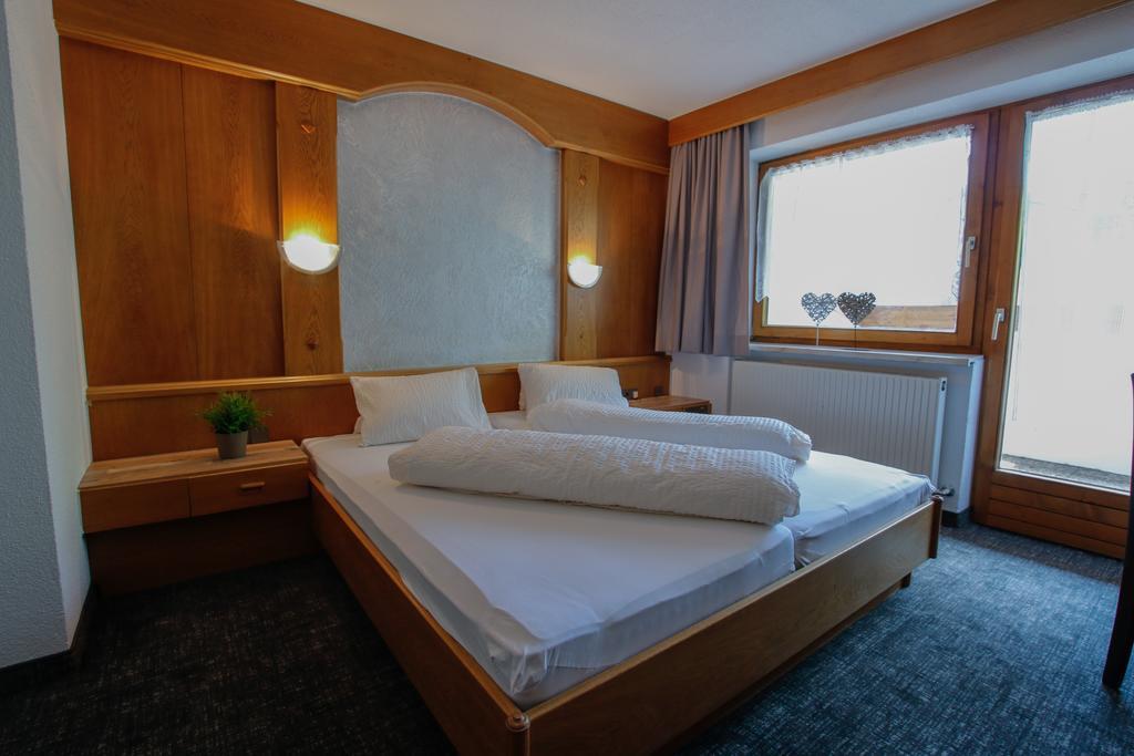 Hotel Tia Apart Kaunertal Pokój zdjęcie